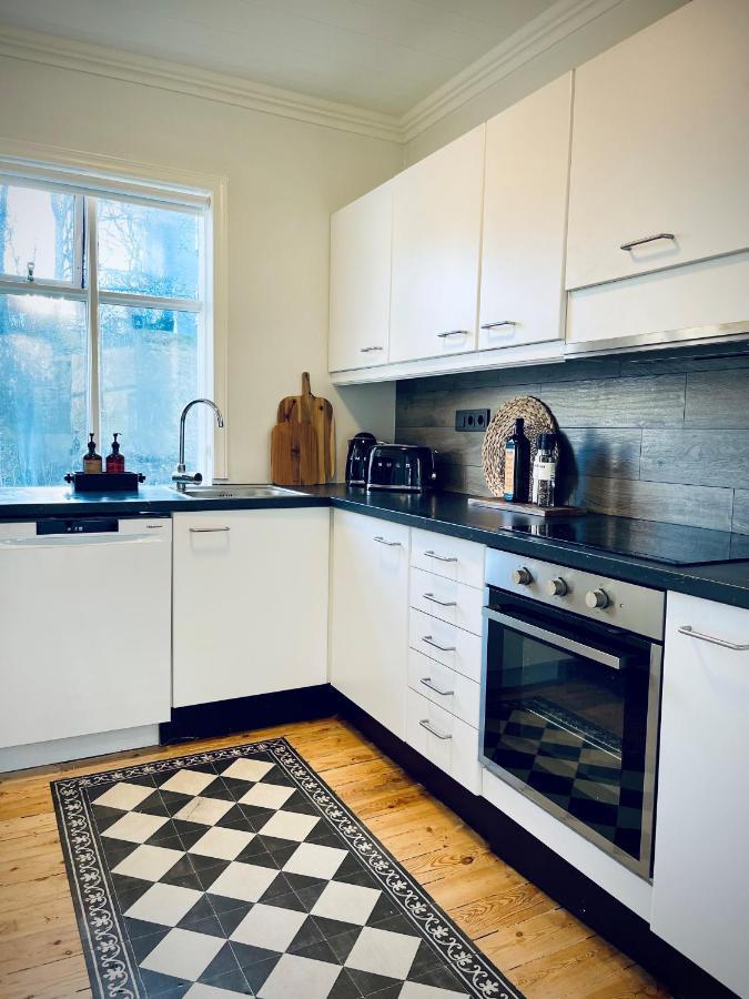 Day Dream Central Akureyri Three Bedroom Apt Exterior photo