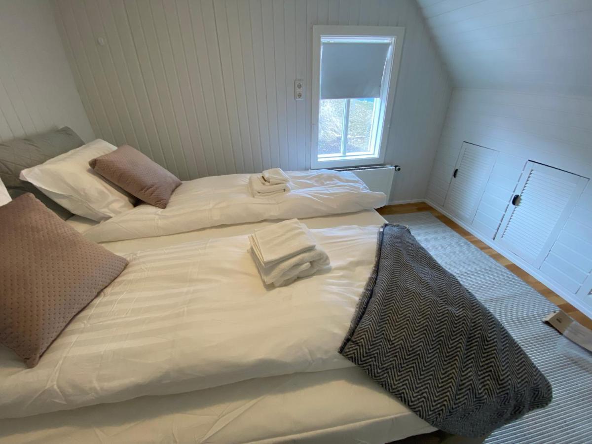 Day Dream Central Akureyri Three Bedroom Apt Exterior photo
