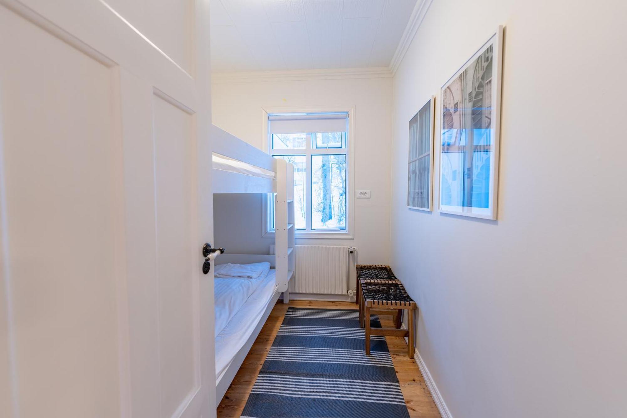 Day Dream Central Akureyri Three Bedroom Apt Exterior photo